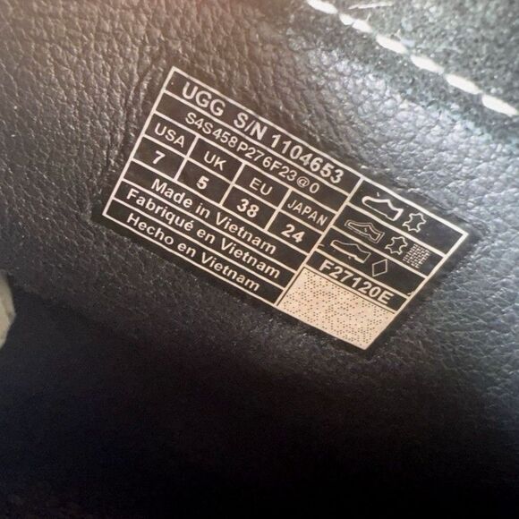 UGG Australia Women's Varney Black Suede Moccasin Ankle Booties 1104653 Size 7 - Picture 10 of 10